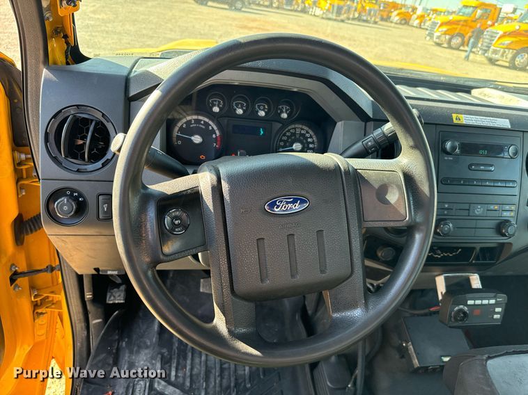 image for item EQ2246 2015 Ford F350 Super Duty utility bed pickup truck