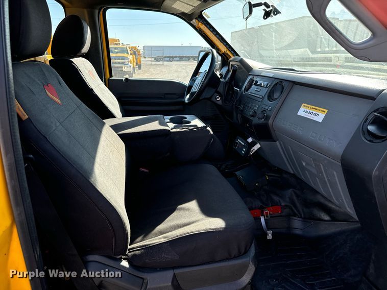 image for item EQ2246 2015 Ford F350 Super Duty utility bed pickup truck