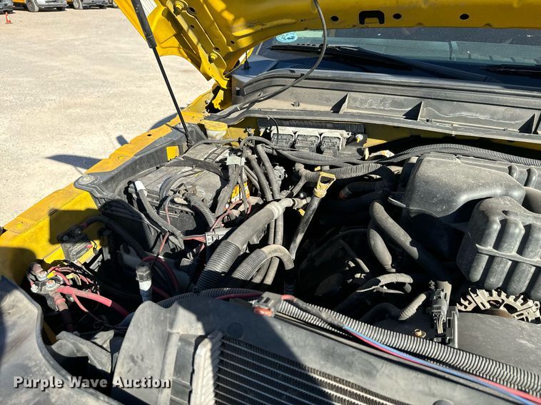 image for item EQ2246 2015 Ford F350 Super Duty utility bed pickup truck