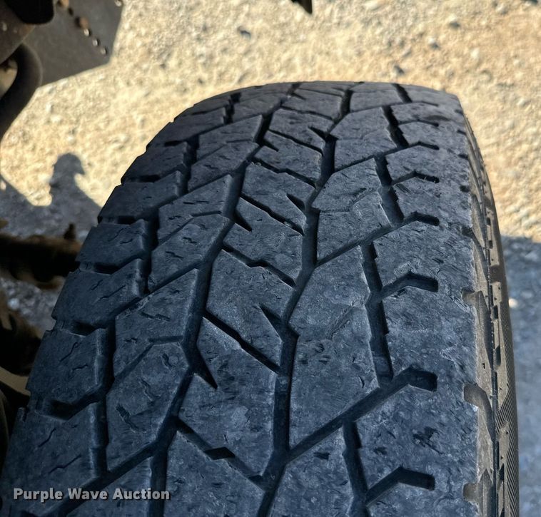 image for item EQ2246 2015 Ford F350 Super Duty utility bed pickup truck