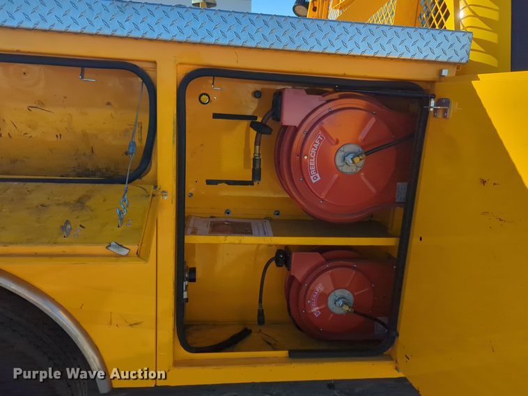 image for item EQ2248 2022 Ford  F350 Super Duty utility bed pickup truck