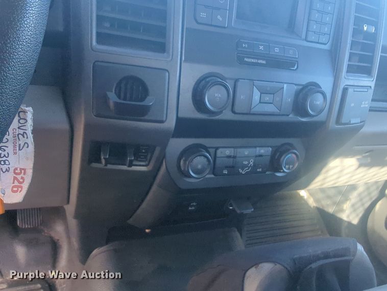 image for item EQ2248 2022 Ford  F350 Super Duty utility bed pickup truck