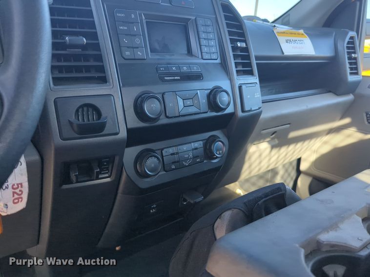 image for item EQ2248 2022 Ford  F350 Super Duty utility bed pickup truck