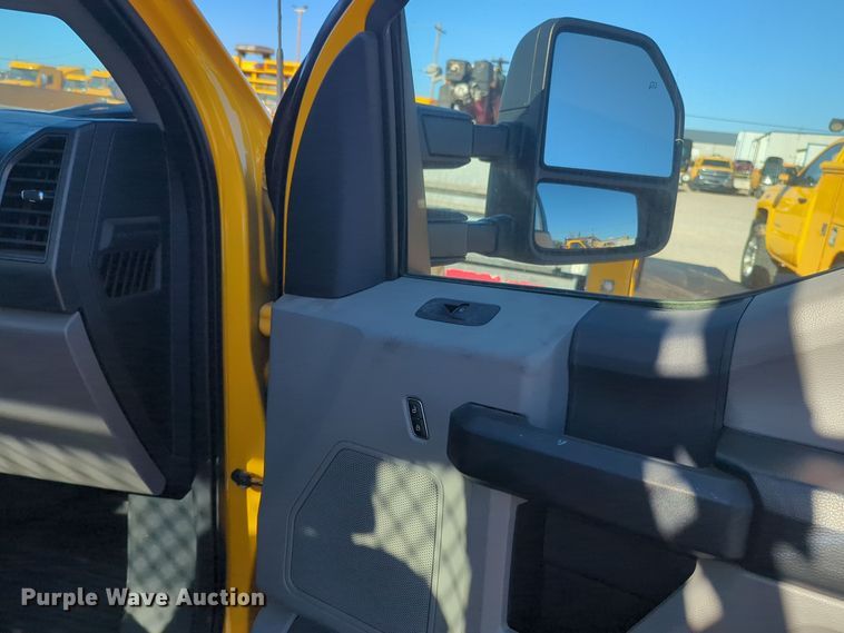 image for item EQ2248 2022 Ford  F350 Super Duty utility bed pickup truck