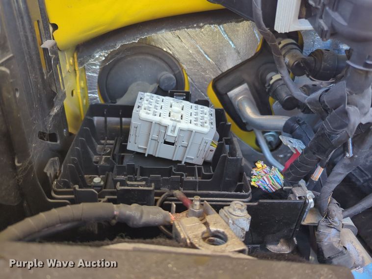 image for item EQ2248 2022 Ford  F350 Super Duty utility bed pickup truck