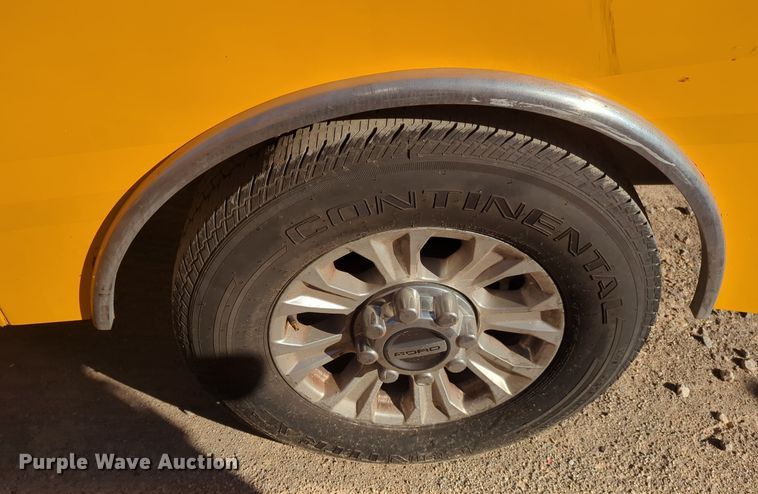 image for item EQ2248 2022 Ford  F350 Super Duty utility bed pickup truck