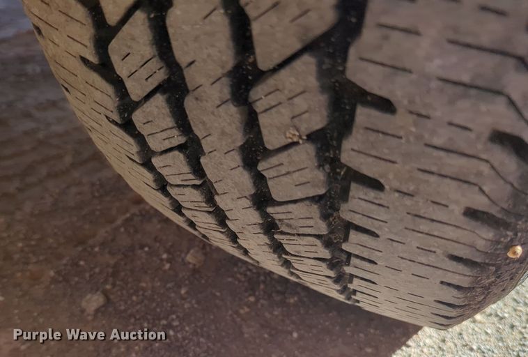 image for item EQ2248 2022 Ford  F350 Super Duty utility bed pickup truck