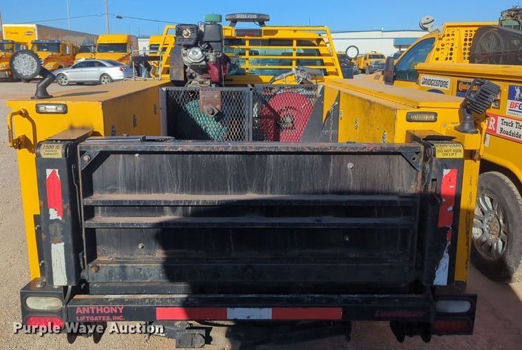 image for item EQ2250 2015 Ford  F350 Super Duty utility bed pickup truck