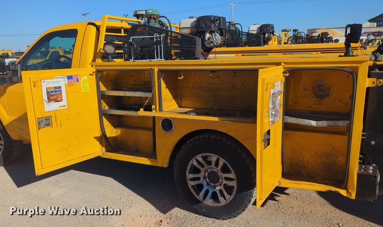 image for item EQ2250 2015 Ford  F350 Super Duty utility bed pickup truck