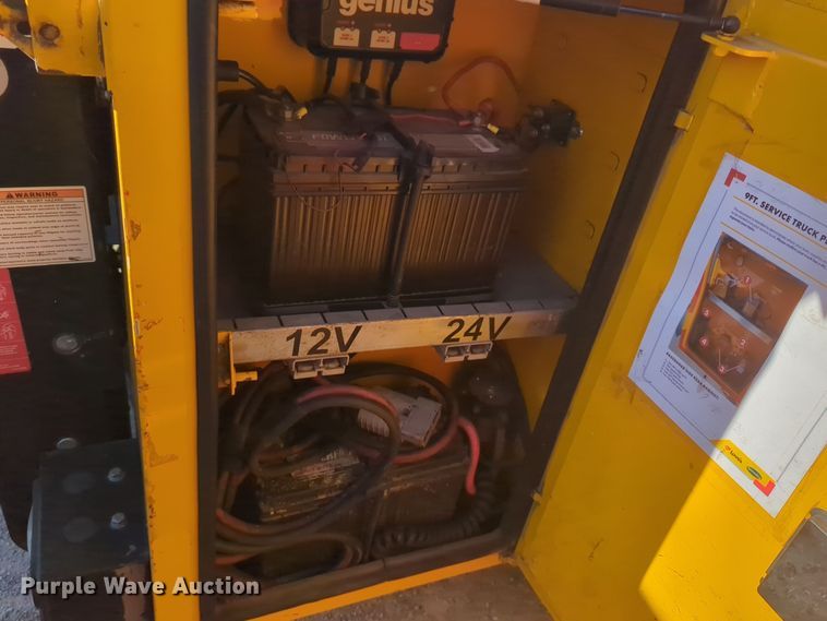 image for item EQ2250 2015 Ford  F350 Super Duty utility bed pickup truck