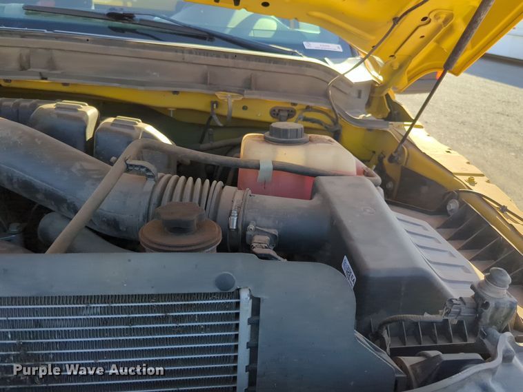 image for item EQ2250 2015 Ford  F350 Super Duty utility bed pickup truck