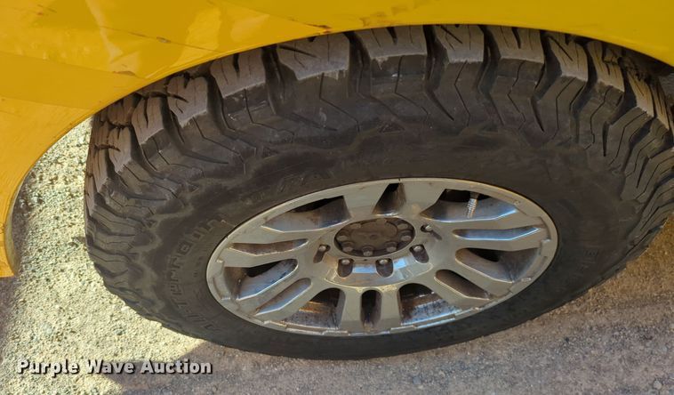 image for item EQ2250 2015 Ford  F350 Super Duty utility bed pickup truck