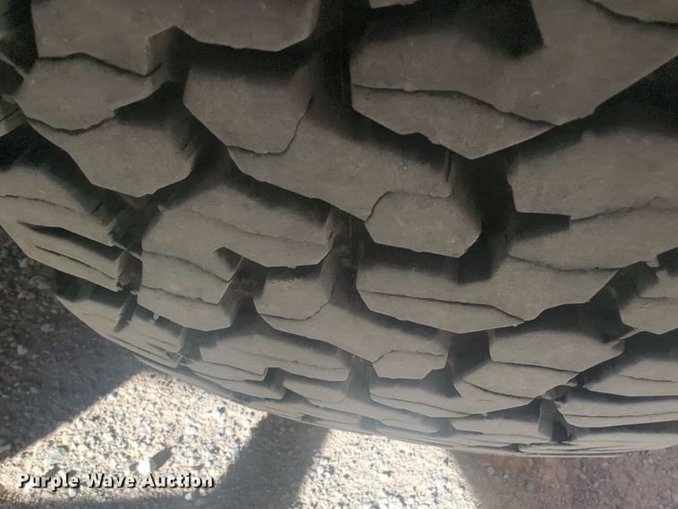 image for item EQ2250 2015 Ford  F350 Super Duty utility bed pickup truck