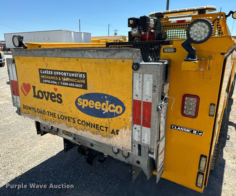 image for item EQ2252 2019 Ford F350 Super Duty utility bed pickup truck