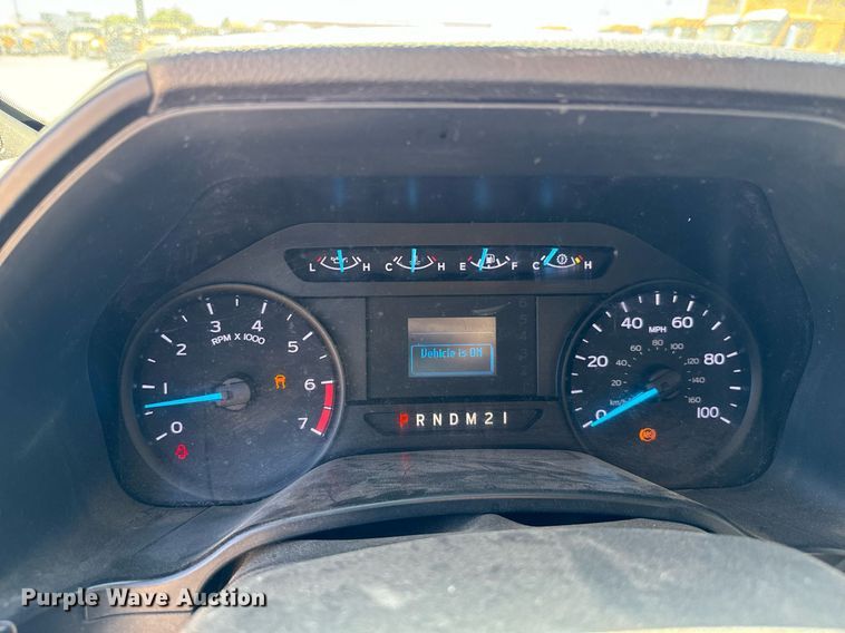 image for item EQ2252 2019 Ford F350 Super Duty utility bed pickup truck