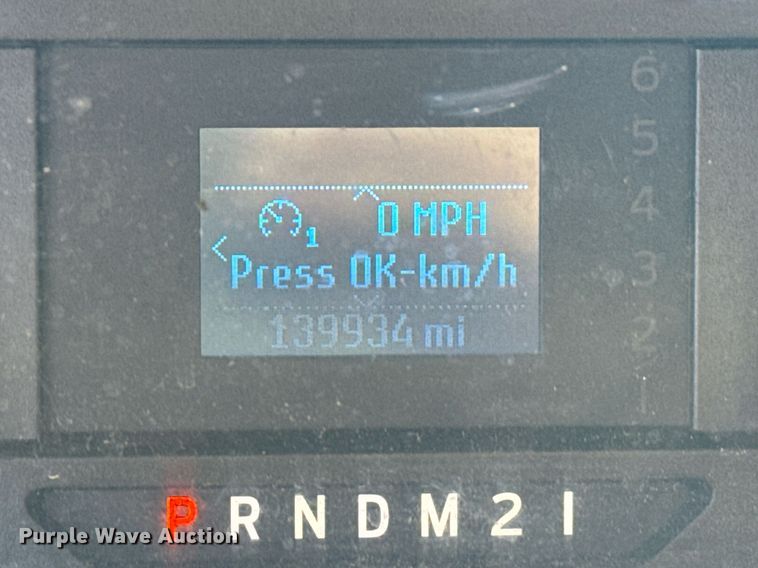 image for item EQ2252 2019 Ford F350 Super Duty utility bed pickup truck