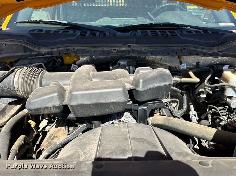 image for item EQ2252 2019 Ford F350 Super Duty utility bed pickup truck