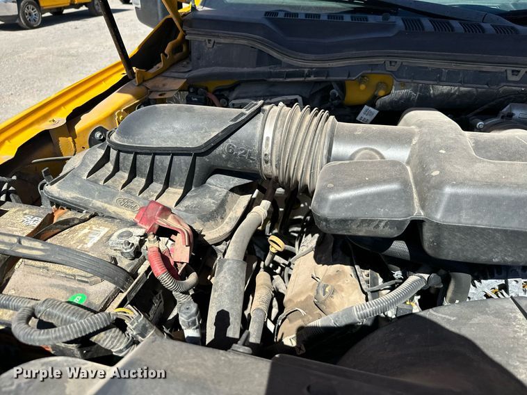 image for item EQ2252 2019 Ford F350 Super Duty utility bed pickup truck