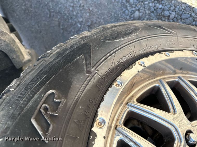 image for item EQ2252 2019 Ford F350 Super Duty utility bed pickup truck