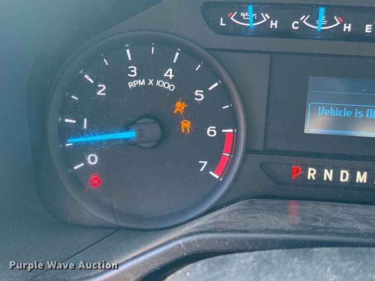 image for item EQ2253 2017 Ford F350 Super Duty utility bed pickup truck