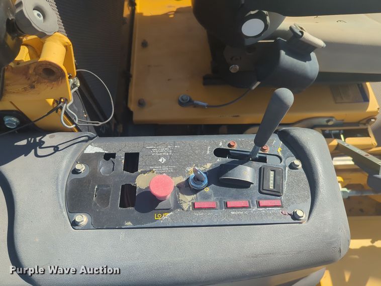 image for item EQ2271 2005 Hustler Super Z Diesel ZTR lawn mower