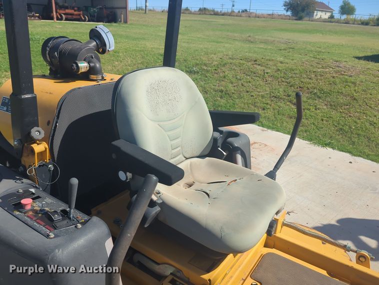 image for item EQ2271 2005 Hustler Super Z Diesel ZTR lawn mower