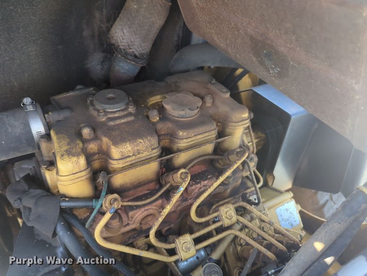 image for item EQ2271 2005 Hustler Super Z Diesel ZTR lawn mower