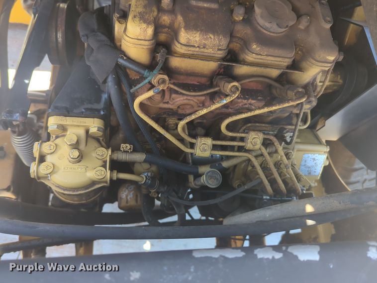 image for item EQ2271 2005 Hustler Super Z Diesel ZTR lawn mower