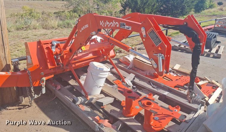 image for item EQ2322 Kubota LA535 loader