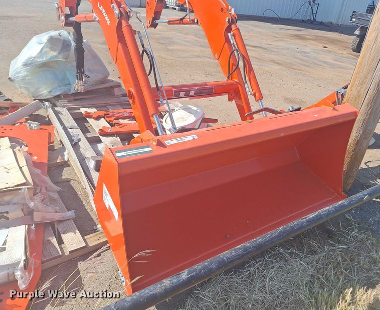 image for item EQ2322 Kubota LA535 loader