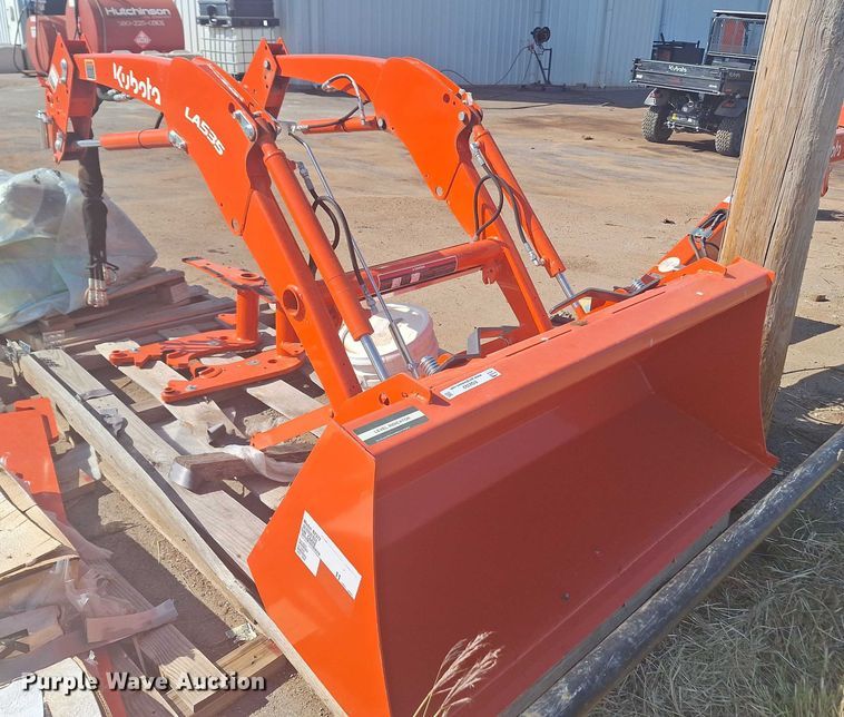 image for item EQ2322 Kubota LA535 loader