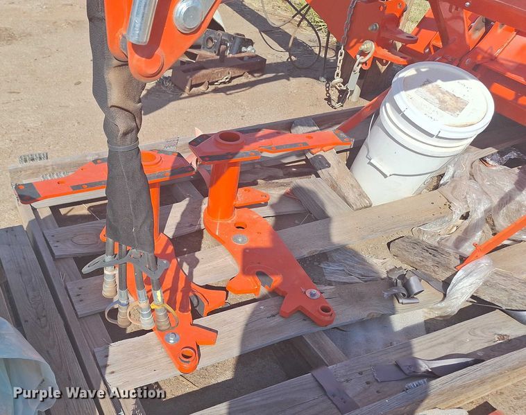 image for item EQ2322 Kubota LA535 loader