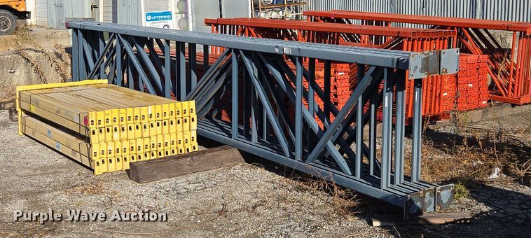 image for item EQ3525 T-Bolt  pallet racking 