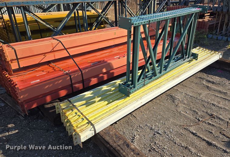 image for item EQ3527 Teardrop pallet racking 