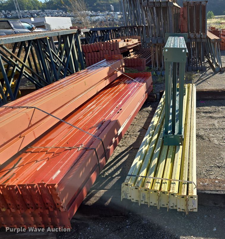 image for item EQ3527 Teardrop pallet racking 