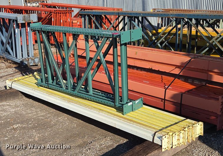 image for item EQ3527 Teardrop pallet racking 