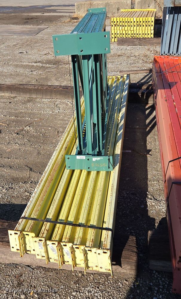 image for item EQ3527 Teardrop pallet racking 