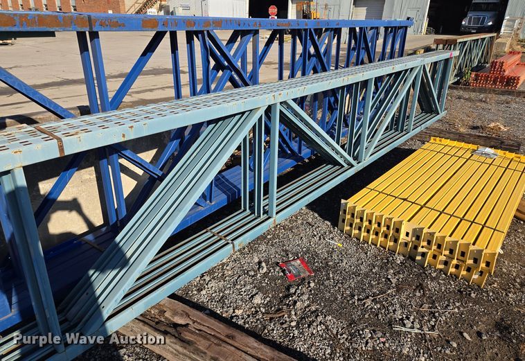 image for item EQ3532 T-Bolt  pallet racking 