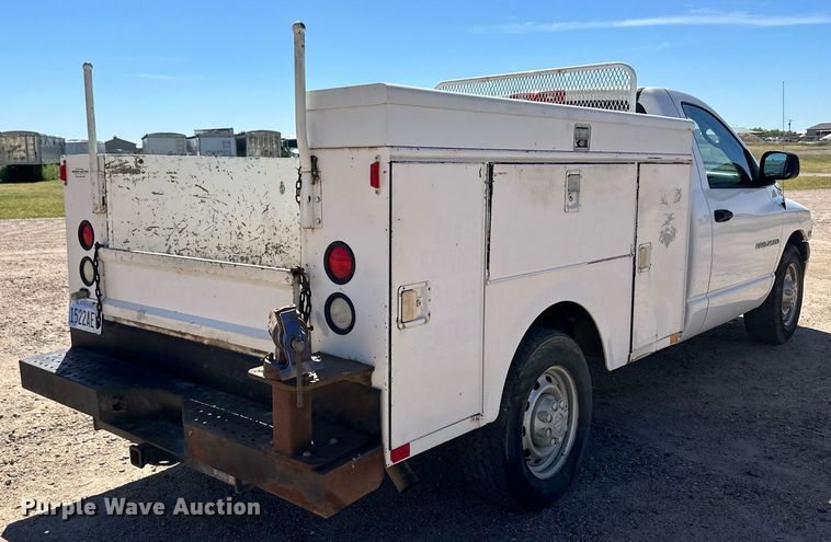 image for item ER8012 2005 Dodge Ram 2500 utility bed pickup truck