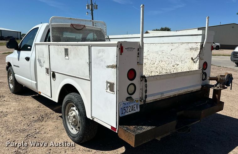 image for item ER8012 2005 Dodge Ram 2500 utility bed pickup truck
