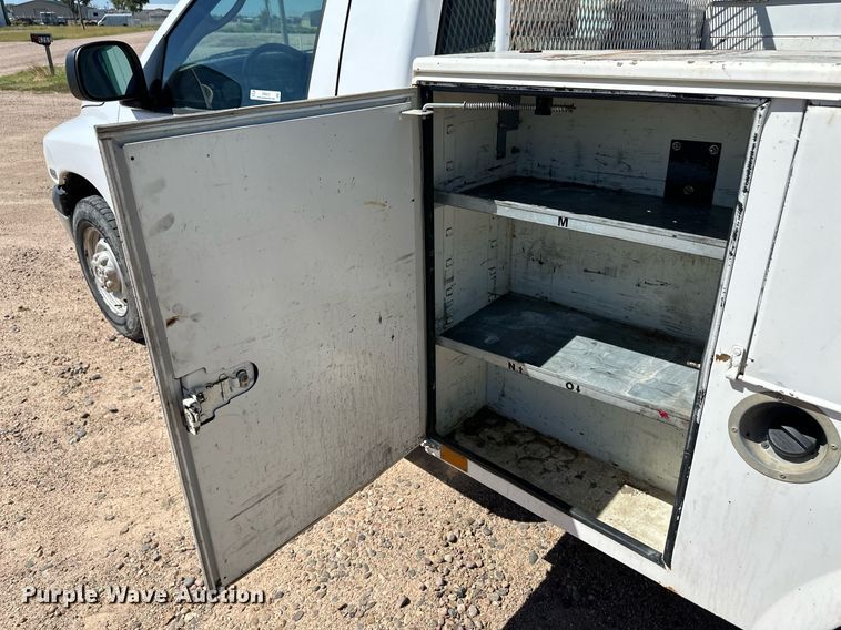 image for item ER8012 2005 Dodge Ram 2500 utility bed pickup truck