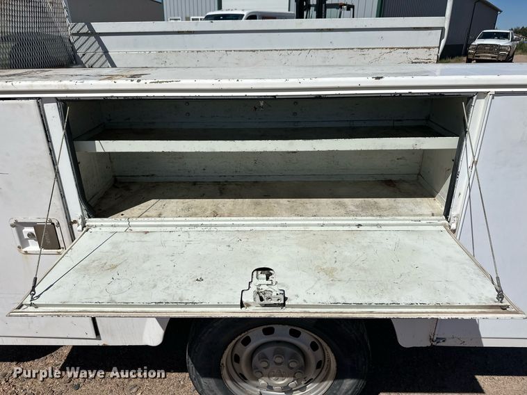 image for item ER8012 2005 Dodge Ram 2500 utility bed pickup truck