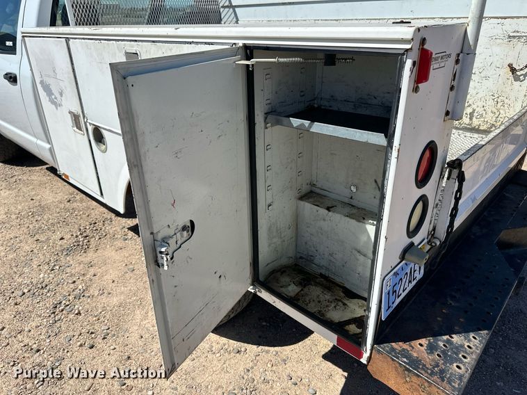 image for item ER8012 2005 Dodge Ram 2500 utility bed pickup truck