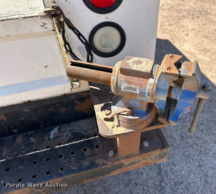 image for item ER8012 2005 Dodge Ram 2500 utility bed pickup truck