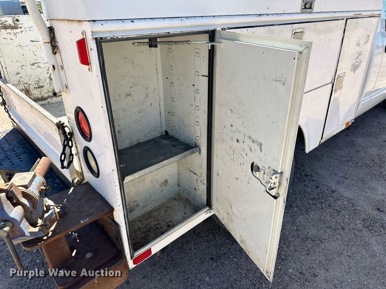 image for item ER8012 2005 Dodge Ram 2500 utility bed pickup truck