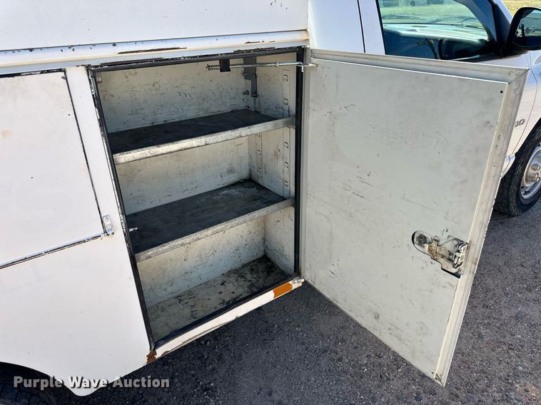 image for item ER8012 2005 Dodge Ram 2500 utility bed pickup truck