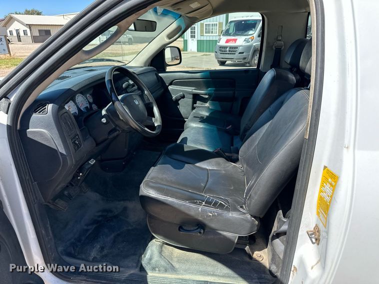 image for item ER8012 2005 Dodge Ram 2500 utility bed pickup truck