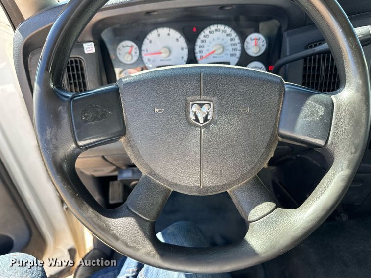 image for item ER8012 2005 Dodge Ram 2500 utility bed pickup truck