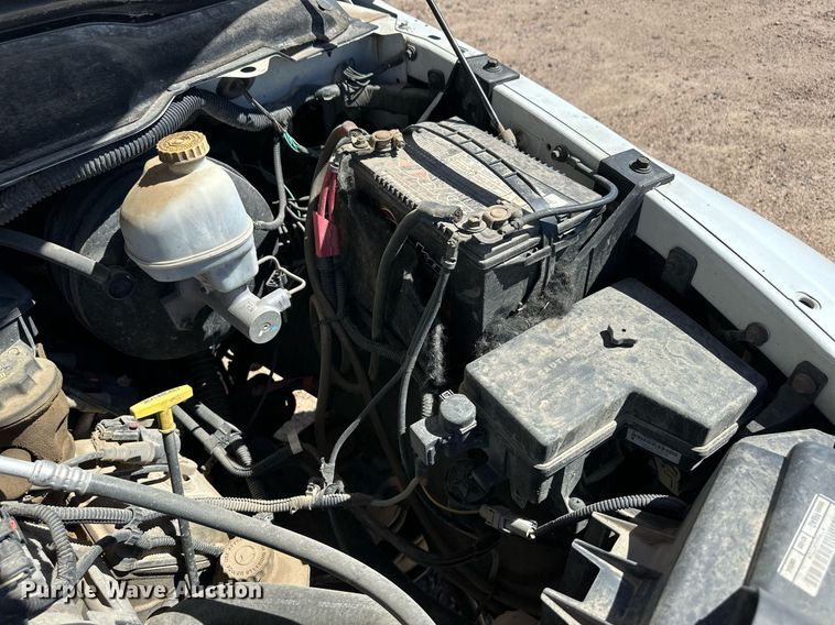 image for item ER8012 2005 Dodge Ram 2500 utility bed pickup truck