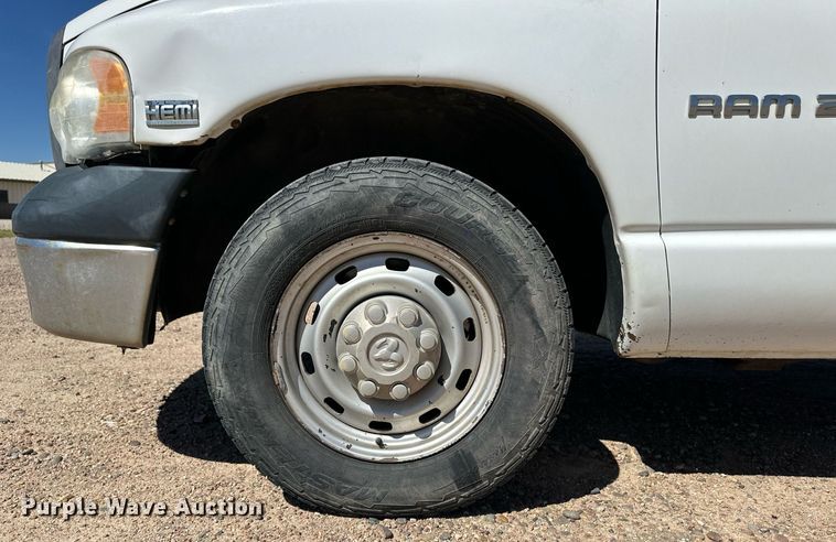 image for item ER8012 2005 Dodge Ram 2500 utility bed pickup truck